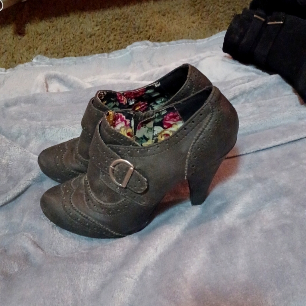 WOMENS HIGH HEELS